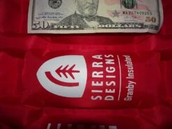 Sierra Designs Granby Insulated Sleeping Pad 35 Sierra Designs Granby Insulated Sleeping Pad -Deals Outdoor Camping DSC06189